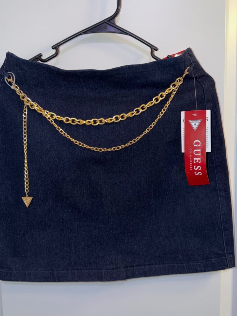 Guess Charlene Belted Denim Mini Skirt Dark Wash Gold Chain Size 27 W0GD01D3913